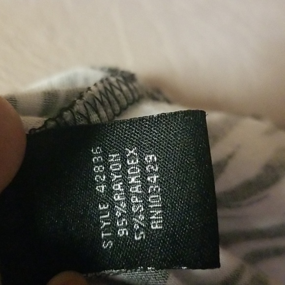 INTRO Sz L, Black & White Tunic Blouse. Excellent pre-owned Condition CL#66 - Picture 5 of 5